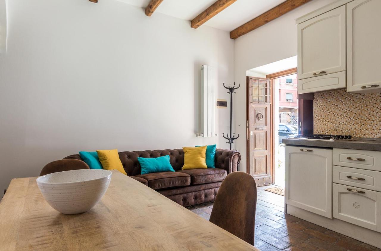 VII Coorte A Trastevere Рим Экстерьер фото